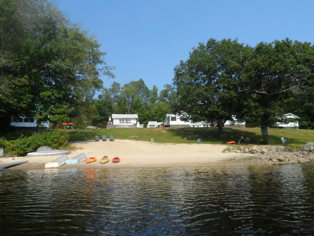 White Oak Motel & Cottages Holderness Exterior photo