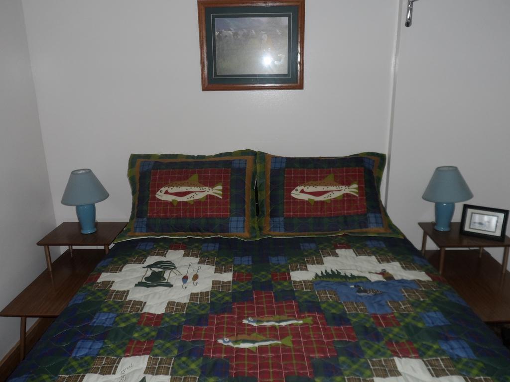 White Oak Motel & Cottages Holderness Room photo