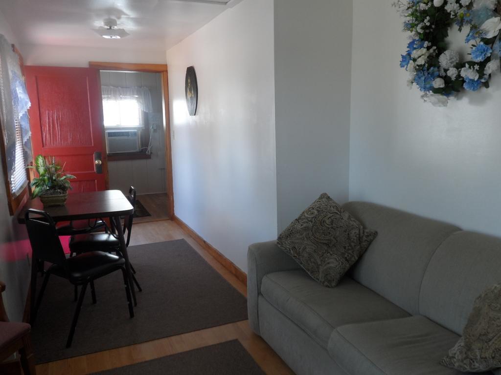 White Oak Motel & Cottages Holderness Room photo