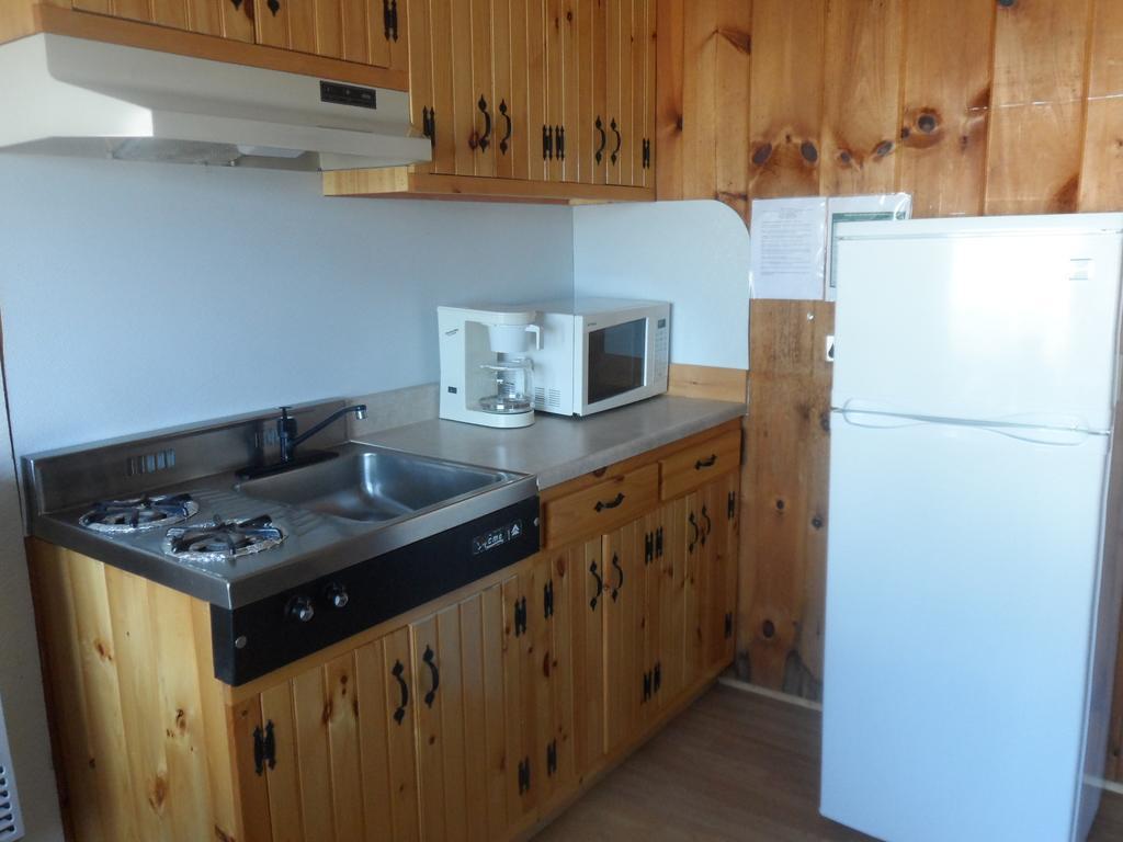 White Oak Motel & Cottages Holderness Room photo